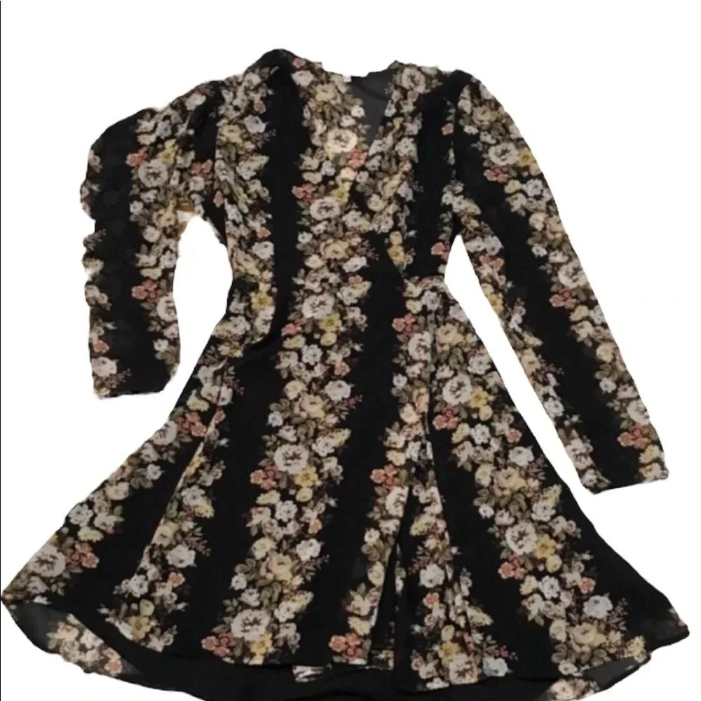 WAYF Black Floral Wrap Long Sleeve Dress Size Small - Picture 2 of 7